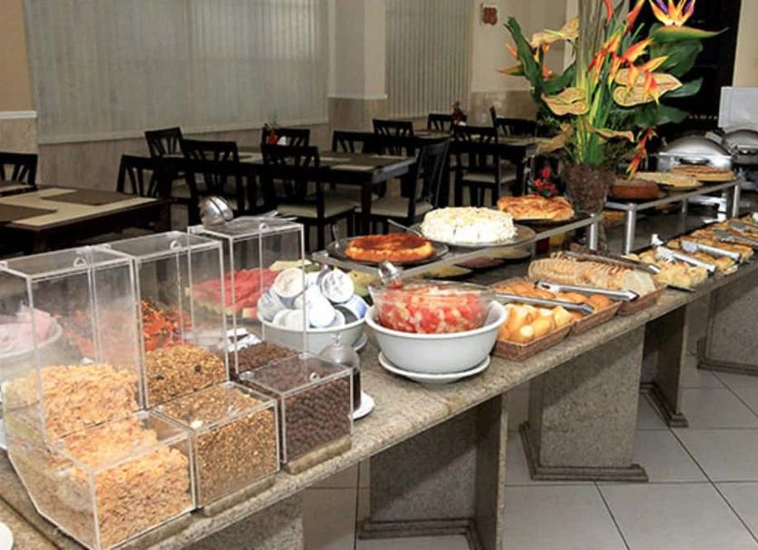 Buffet Photo